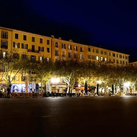 Riviera 2*