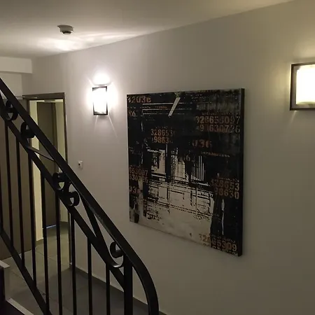 Riviera Ξενοδοχείο 2*