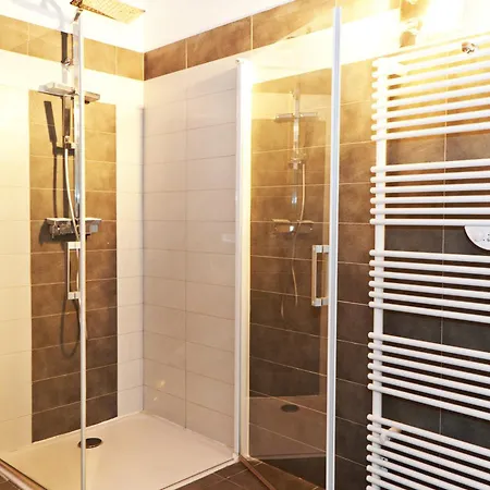 Riviera 2* Μπαστιά