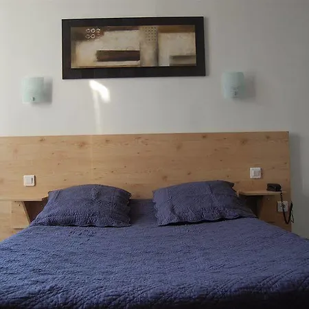 Ξενοδοχείο Riviera 2*